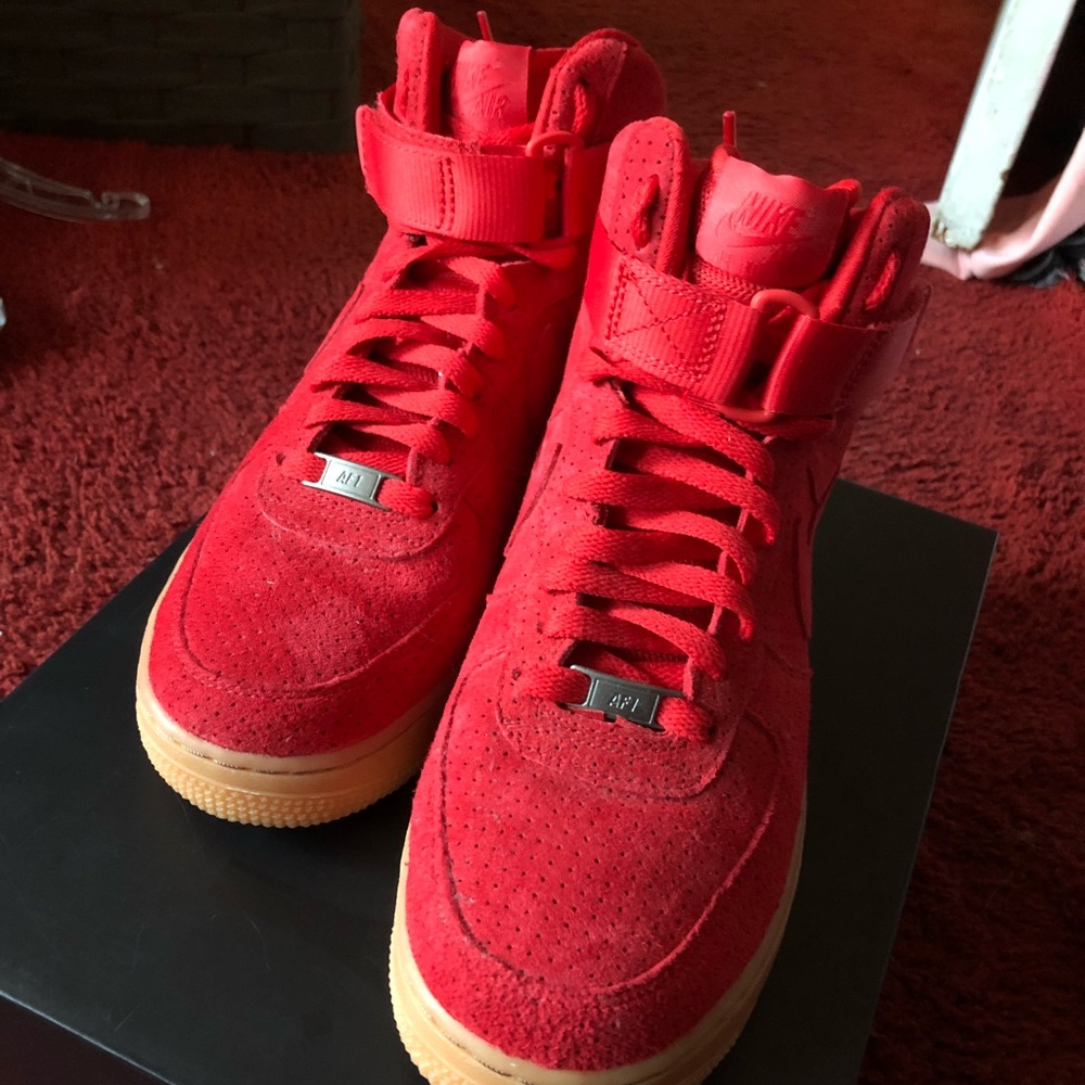 Nike Air Force 1, high suede.